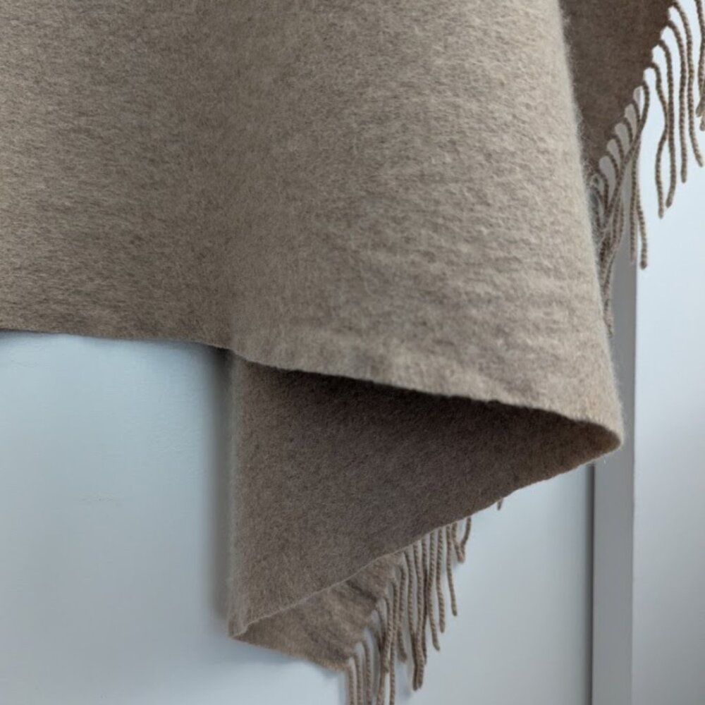 Pure Cashmere 100% Cashmere Beige Blanket Wrap - Picture 8 of 13